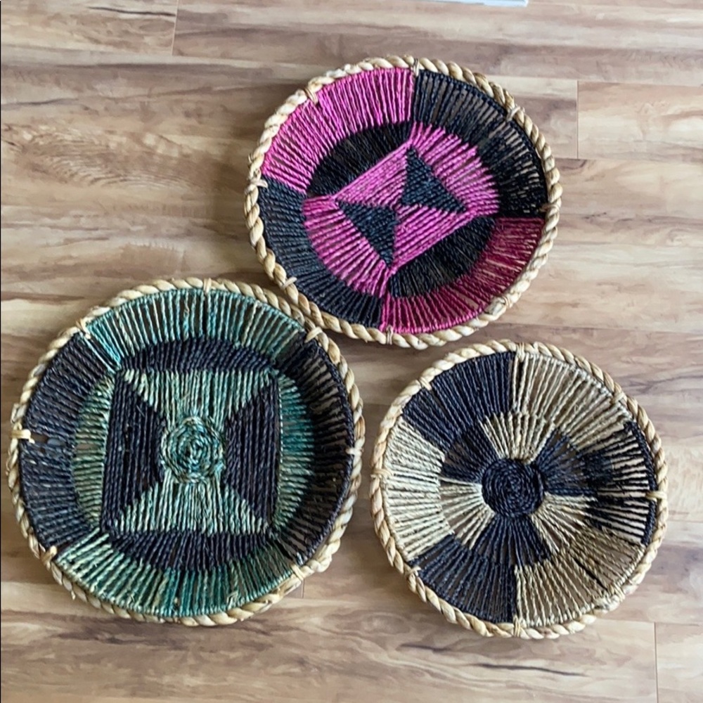 Medium Wicker Boho wall basket decor - Picture 7 of 10
